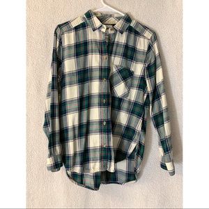 AE long sleeve plaid button up